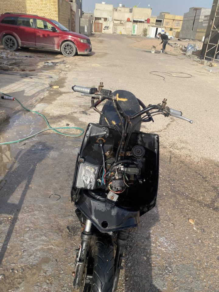 السلام عليكم سكنس فحل للبيع حربيه محرك ماكس مفتوح ولفات فقط بوشه 49 نقصهه بس سلف وادامه كلجات لان تعبانه سعرهه 200 مكاني البصره القبلة هاتف ***********
