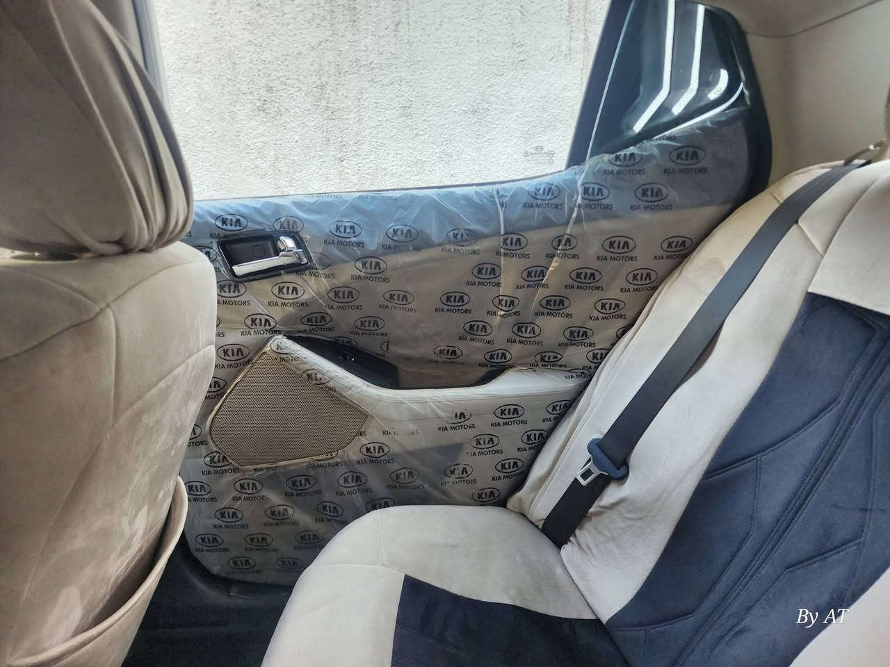 بسم الله ..
كيا اوبتما خليجي موديل 2012 للبيع . ..
فول مواصفات 
نضافة 100%
بصمه 
بنوراما 
تبريد قطعتين 
كشنات جلد 
شاشه كار بلي  بلادي 
بصمات 2
السياره عليها منضومة عدسات عيون الشيطان  🔥
كت خارجي 
كير مكفول 
محرك مكفول خير من الله  
رقم بغداد الجديد 
هزه جديده
السياره مكفوله عدى قطعه واحده 1 جاملغ امامي مصبوغ . 
السياره ماشيه 190 
السعر 128 وبيها مجال ....
للاستفسار ***********
