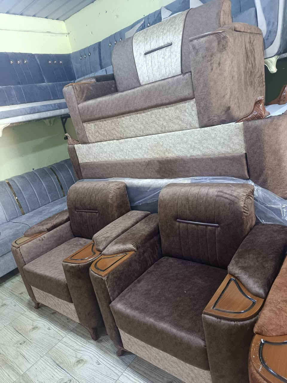 كولشي بلمنشور للبيع واروس الجديد بلقديم مامتواجد بلفيس اتصل وشرفنه الكوت العزه الجديده 

قرب مدرسة 🏫 العزه الابتدائيه 

قرب كراج العزه 

للاستفسار  مراسلة الصفحة او الاتصال

هاتف 📞 ***********
هاتف***********حيدر البدري ملاحظ ادوشم المستخدم مامتوجد بلفيس اتصال فقط
