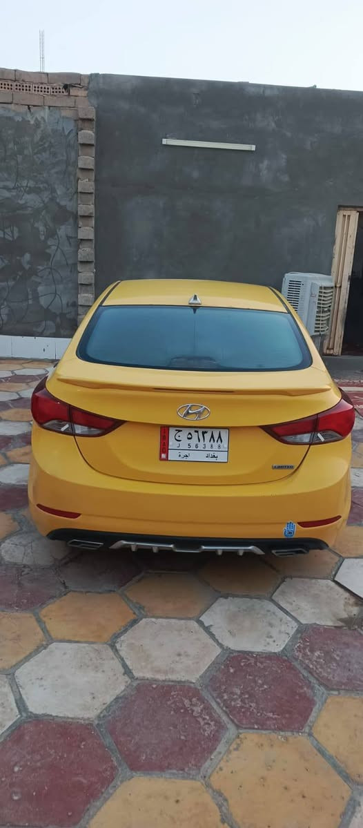 السلام عليكم
اقره المنشور يلا تخابرني 
النترا امريكي 2015 حادثها بنيد مبدل 
مكينة 2000 دوش ستندر لا مفتوحه ولاتنقص ولاتبخر 
گير مكفول كذلك 
رقم بغداد انگليزي وبأسمي
شاشه كاميرا بلاد 
كشن حار امامي خلفي 
حدادية وكهربائيات وتخم تاير ابو الخطه كلهن جدد شرط 
السياره ليبل واحد 
شرط صبغه اولى 
خط وبحث ومصفره هئيه وغرامات 
مكانها ذي قار قصاء الغراف
وسعرها 114 سياره جديده
***********
