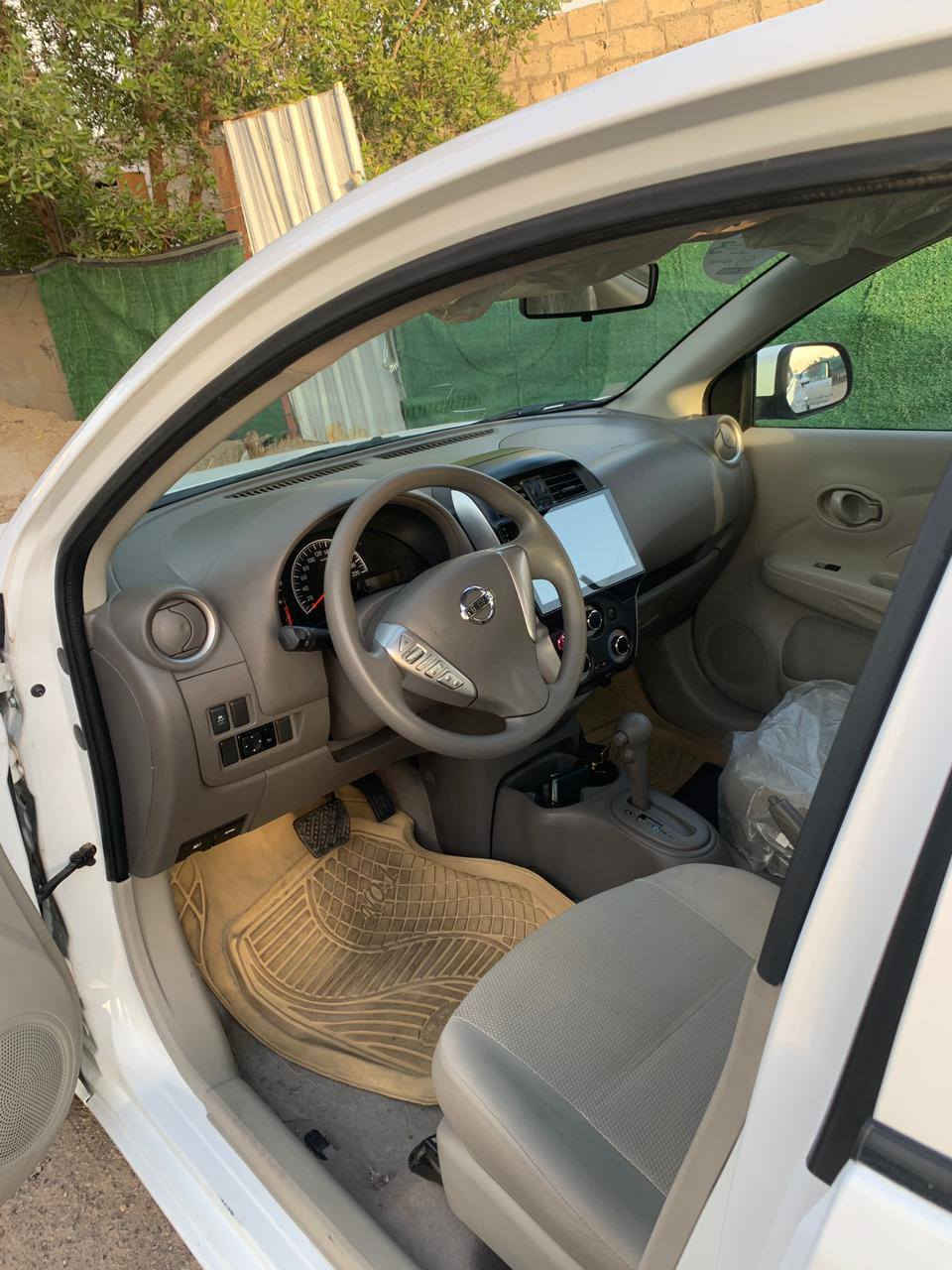 سلام عليكم نيسان صني هندي 2024 
ام البليتة الزركة 
ماشية 16 الف 
رقم بغداد 
مبدل بيها باب الي ورة السائق وشوية يم قبق البنزين 
السعر 130$ وبيهة مجال
مكاني بغداد 
رقمي ***********
