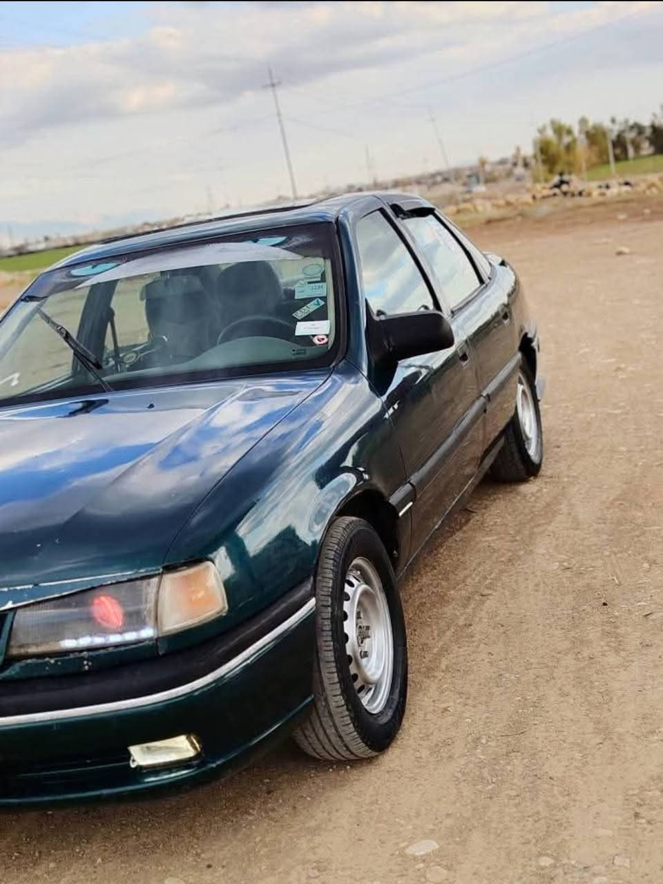 اوبل فيكترا موديل 1995 مةكينة 18 دةي گيرعادي مةغروب  رةقةم هةولير بةشةرتي تةحويلو وةكالة  سةنةوي 8مانكة بةسةر جوة   تةقةو رةقةي بةشةرت  بيتاقةي بانزيني هةية  يةك جاملغ پيشةوةي لاي سةكيني دةعمة بةبي ناو گردن    ز .م *********** شمشمل, السليمانية
