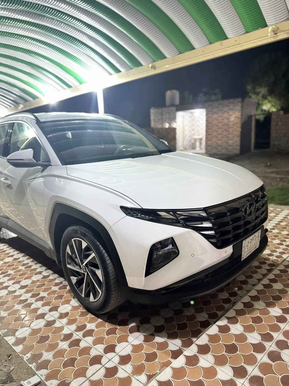 السلام عليكم
توسان موديل2023 خليجي 
يتوفر بيع أو مراوس 
✅️مرقم بغداد✅️

المواصفات :-
🔴تشغيل ذكي ( بصمة ) + تشغيل عن بعد 
🔴ماشية34 الف 
🔴شاشة Carplay  
🔴كامرة خلفية دوارة 
🔴تبريد قطعتين 
🔴كراسي كهرباء  
🔴بردات خلفية
🔴فول تحكم ستيرين 
🔴 دشبول ايباد 
🔴حساس امامي و خلفي 
🔴نظام تشغيل واطفاء الحساسات
🔴نظام تشغيل الكاميرا الخلفية 
🔴 شاحن وايرليس 
🔴 نظام مساعد نزول المنحدرات
🔴اوتو هولد 
🔴هاند بريك كهرباء
🔴 4 وضعيات قيادة 
🔴مانع انزلاق
***********
محرك 2000cc
(دوش)
