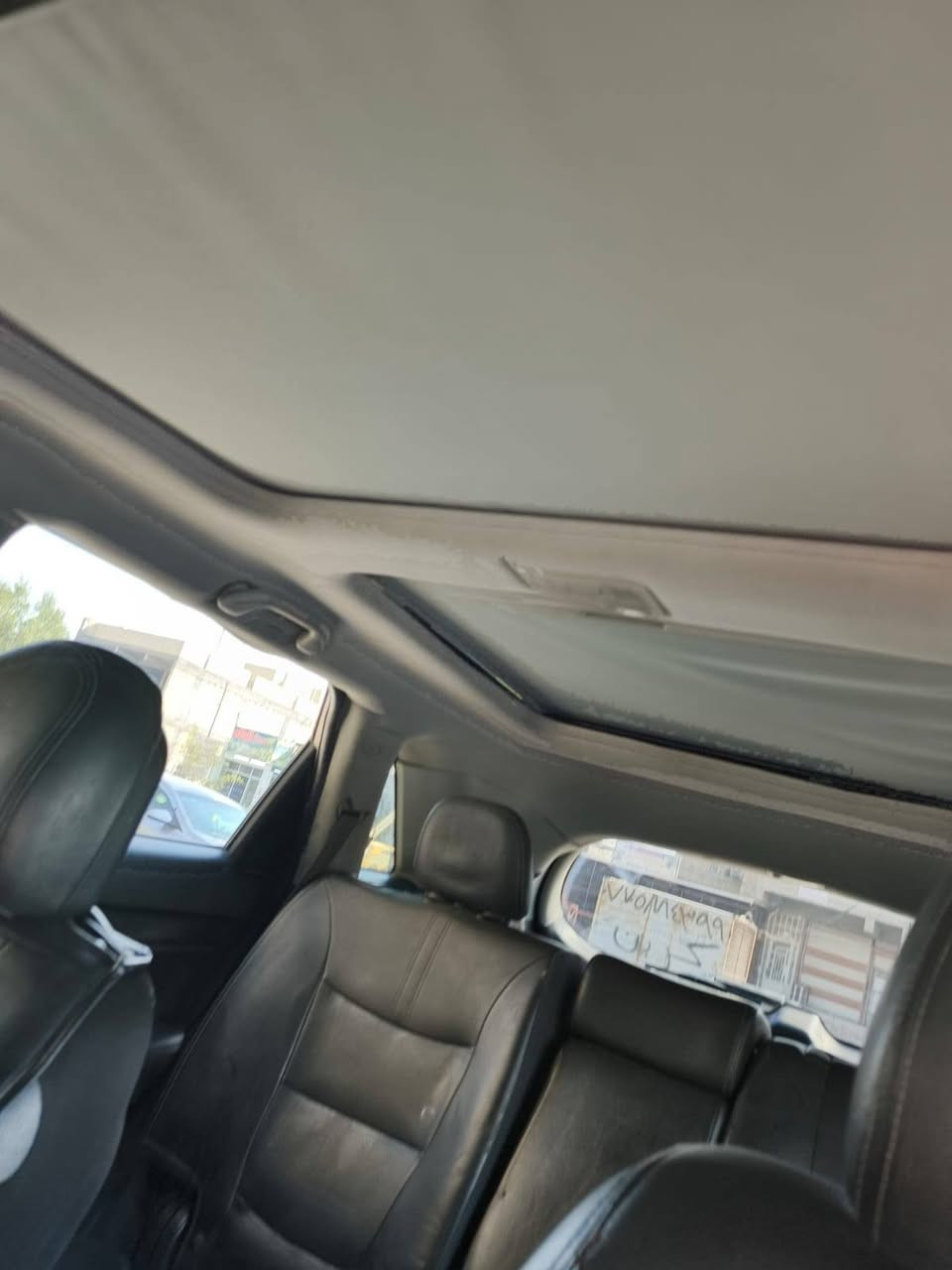 سلام عليكم سورنتو 2011
فول مواصفات بصمة بنورامه 3 قطع تبريد
محرك 6 سلندر 3500 
الضربة قطعتين صبغ بداية التكمة اربع أصابع توحيد لون قبق الصندوق نصة كلير السعر شدة وعشرين وبيهة مجال 
الرقم ***********
