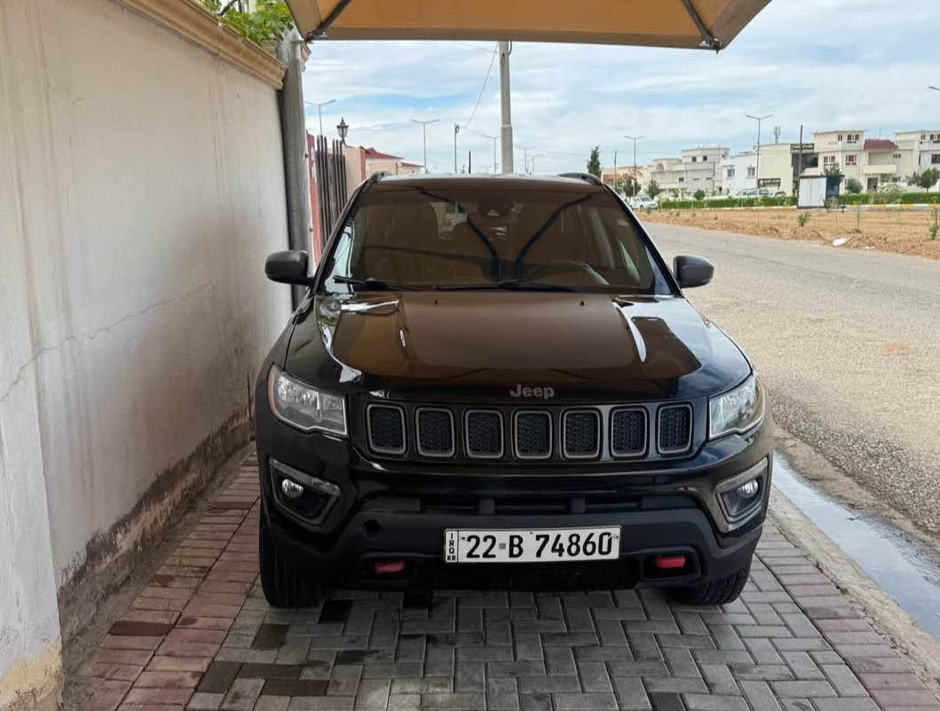 jeep compass 2019
تەنیا یەک چاملخی پشتەوەی بۆیاخە بێ داخلی
دەبل ئەکسل
گێڕ و مەکینە بە شەرت
رەقەم ە سەنەوی نوێ تا ٢٠٢٩
چوار تایەی سفر
یەک تەعدیلی لە پێشەوەی سەر بۆنیتی هەیە
تەنیا ٨٠ مایل رۆیشتووە
نرخی ١٢٧$
بۆ پەیوەندی/*********** مرغصور, أربيل
