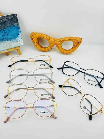 #فحص_النظر_صار_مجاني😍🤍
مراجعينا الكرام تحية طيبة تعلن لكم عوينات الفحص الدقيق عن وصول مجموعة كبيرة من الاطارات الستايل الرجالية والنسائية والاطفال مع فحص نظر مجاني للجميع ومتوفر عدسات لاصقة طبية مريحة للعين ومرطبة بجميع الدرجات وشفافة وملونة 
العنوات /بابل الحمزه الغربي _ فلكه الساعه _ عماره المرحوم علي عبيس (مجمع الياقوت الطبي) مقابيل مطعم زعفران
للتواصل/***********
انستا/ opt._mo
