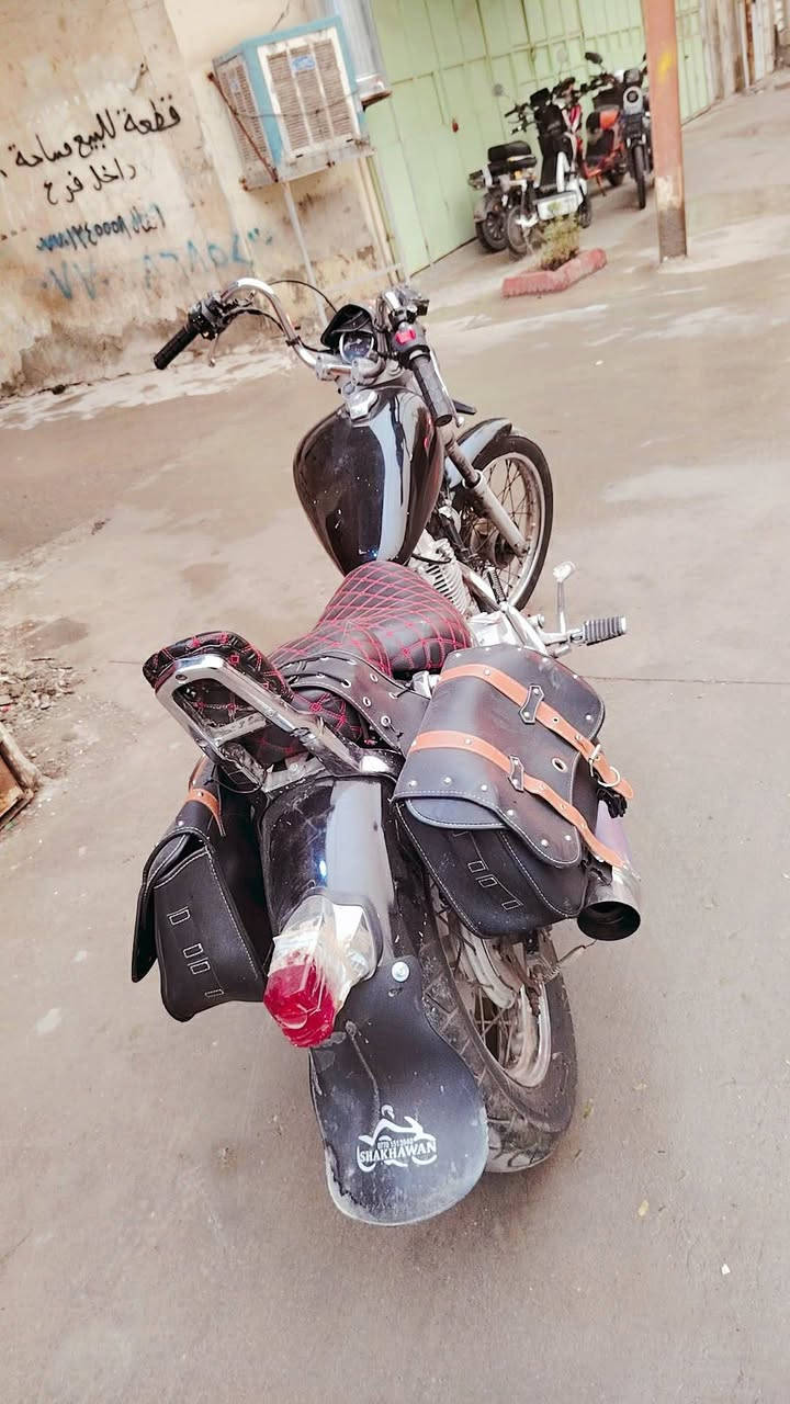 سلام عليكم 
للبيع دراجه هارلي 
محرك محمور محركها صفر بعد 
بدون رقم 
دراجه كلها شغال كهربائيات كلها شغال 
دراجه بدون اي عيب 
سعر مليون او نص بيها مجال 
اخوان الشراي خابر صاحب الدراجه مكانها كركوك هذا رقم صاحب الدراجه 
***********
تحياتي للجميع
