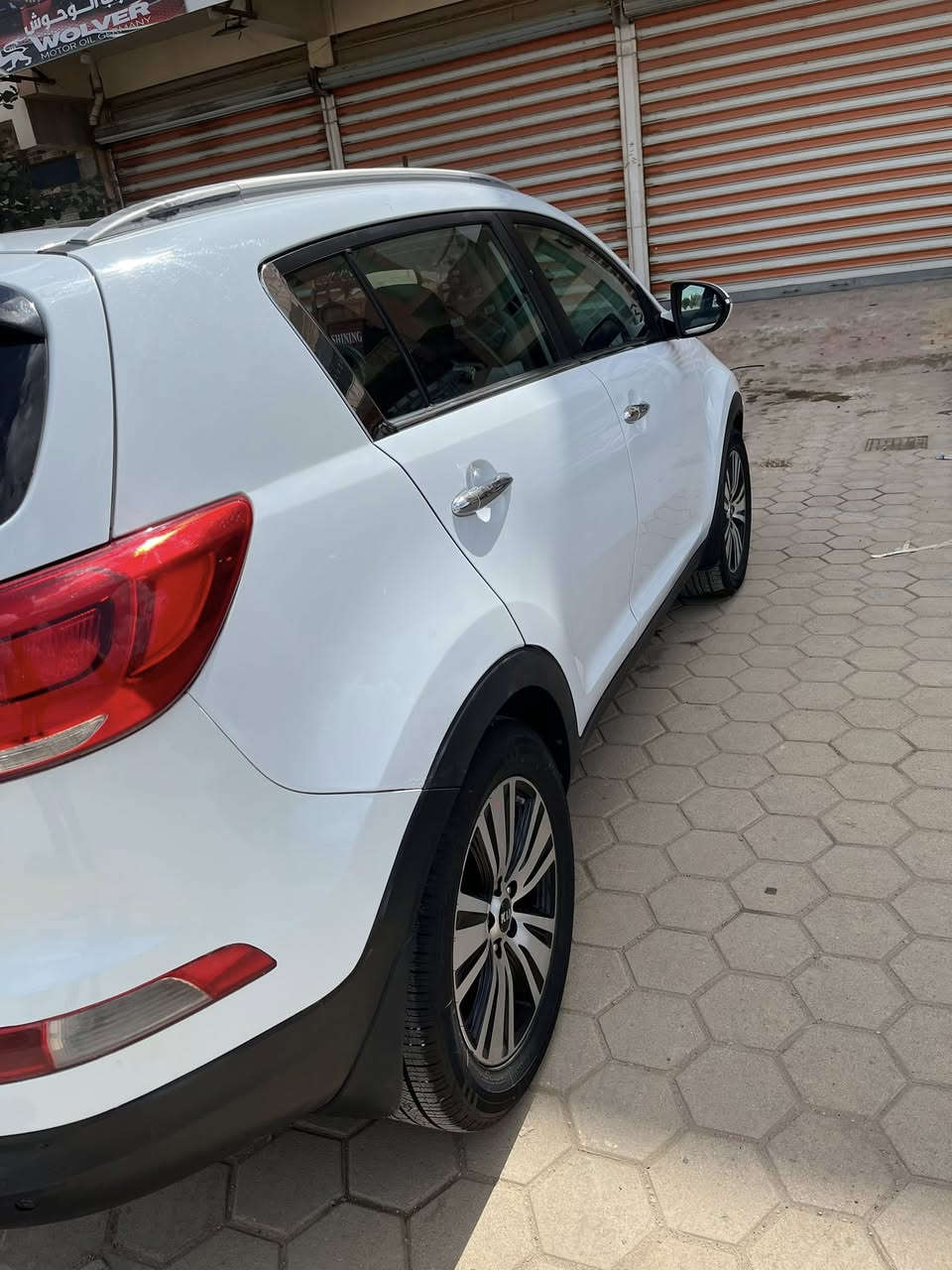 السلام عليكم
سبورتج موديل ١٦ رقم بغداد الدولي الجديد
هزه جديده فول مواصفات بانوراما تحكم جهتين حساسات مري شفط اشاير بالمري تخم تاير جديد محرك 2000 دوش نظام Eco دوشمة  جديدة .. بيها بنيد صبغ فقط / السعر ١٦٥  شرط التحويل السياره باسمي 
مكان السياره الرمادي


**إذا كنت صاحب هذا الإعلان وتريد حذفه لأي سبب، رجاءا أرسل رسالة إلى الدعم الفني**