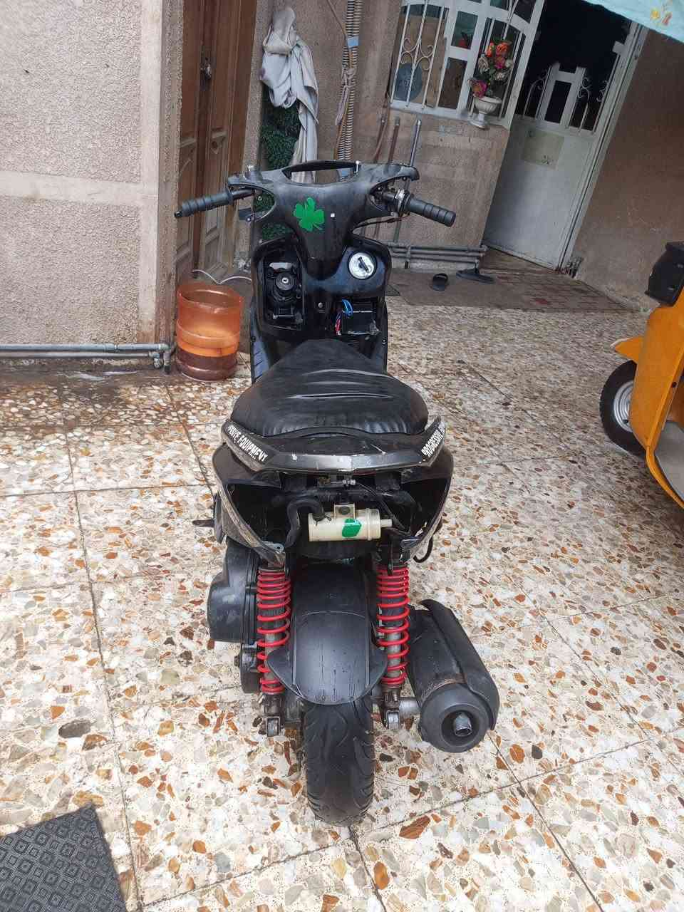 سلام عليكم دراجة سكنس نثية 110 دراجة شلعة ومعدل تخبل باتريهة جديد بيهة نقوصات كدامكم بصورة وابيهة جبنة لبجهت لملف طاكة مكينة خير من الله بيهة يدات ابريك رياضي وقبق لكلجات  موجود مكاني بغداد شعب رقم *********** متواجد وتساب أو اتصل عل رقم
