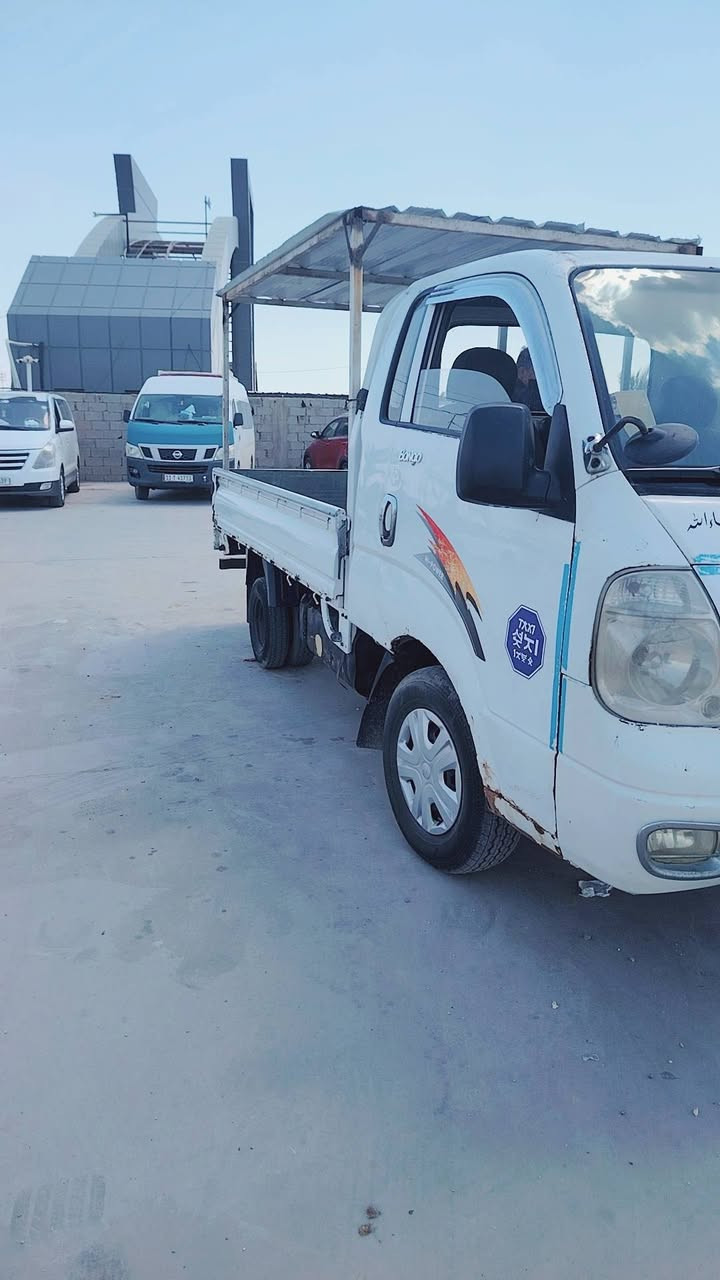 كيه بنكو ٢٠٠٤
مكينه ٣٠٠ مفتوح مجفته جديد

بيها خياسات

سعرها ٦٢

مكان بابل حله سده الهنديه

اي استفسار راسلني موجود

او اتصل

***********
