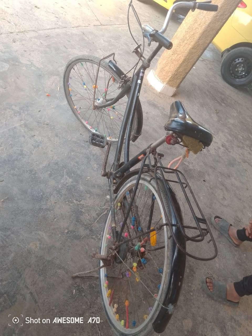 سلام عليكم للبيع بيسكل حجم26لسعر 60وبيمجال الفتفسار رقم***********
