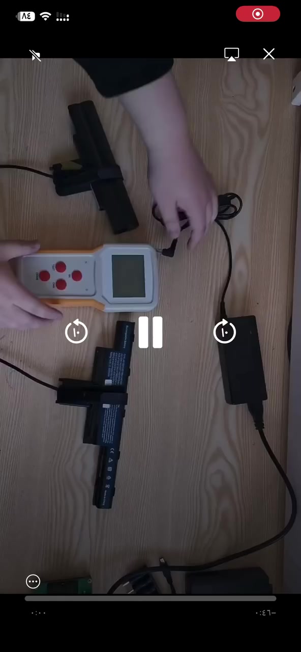 جهاز فحص بطارية لابتوب
هذا هو جهاز اختبار شاحن ومفرغ عالمي لبطارية الكمبيوتر المحمول طراز RFNT2. 
يمكنه شحن واختبار وتفريغ بطاريات الكمبيوتر المحمول المختلفة.
يحتوي على شاشة LCD لعرض حالة البطارية ومعلومات التشغيل.
يستخدم مراحل شحن مختلفة تشمل الشحن النشط والتمهيدي والتيار الثابت والجهد الثابت.

يمكنه إجراء تفريغ تيار ثابت للبطاريات.

يأتي مع مجموعة متنوعة من الكابلات والموصلات للتوافق مع أنواع مختلفة من البطاريات.

السعر  : ٢٠٠.٠٠٠ 
متوفر توصيل جميع المحافظات 

#جهاز_فحص_بطاريات #لابتوب #صيانة_لابتوبات 
#rfnt2 
#أدوات_صيانة #العراق #بغداد #أربيل #البصرة #الموصل #سوق_العراق #بيع_وشراء #صيانة_حاسبات #إلكترونيات_العراق #فاحص_بطارية #بطارية_لابتوب #تكنولوجيا #صيانة #HP #Dell #Lenovo #RFNT2 #BatteryTester #Iraq_Market #Technical_Tools


**إذا كنت صاحب هذا الإعلان وتريد حذفه لأي سبب، رجاءا أرسل رسالة إلى الدعم الفني**