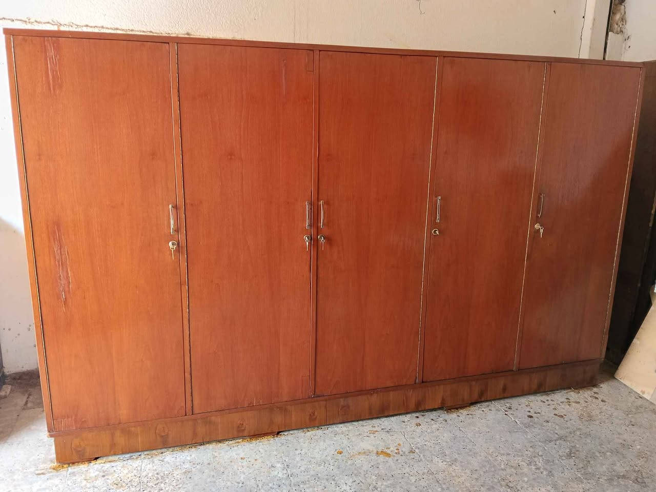 قنصور 5 ابواب السعر 150 للاتصال *********** أو *********** موصل, نينوى
