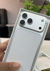 ايفون 17 برو ماكس( شرق اوسط AF/A ) بطاريه 100  نموذج m / سيمكارت واحد ...