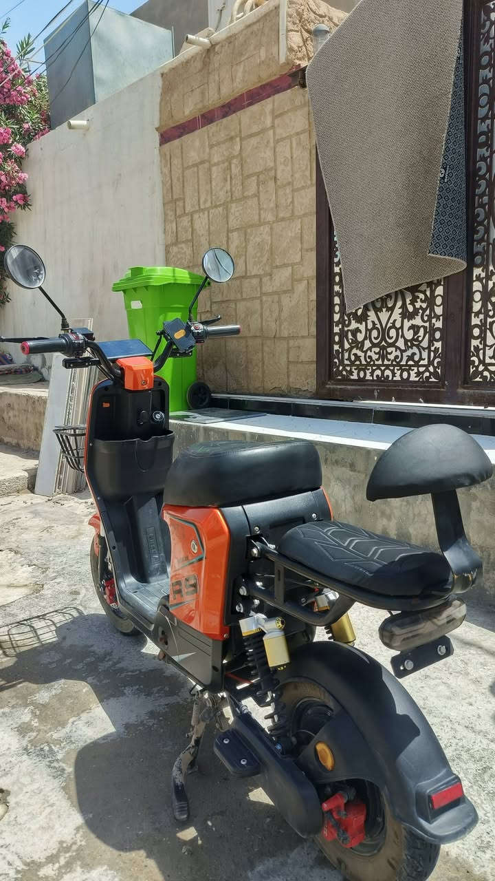 دراجه شحن R9 2025
5 بطاريات 
السعر 550 وبيها مجال. 
***********
