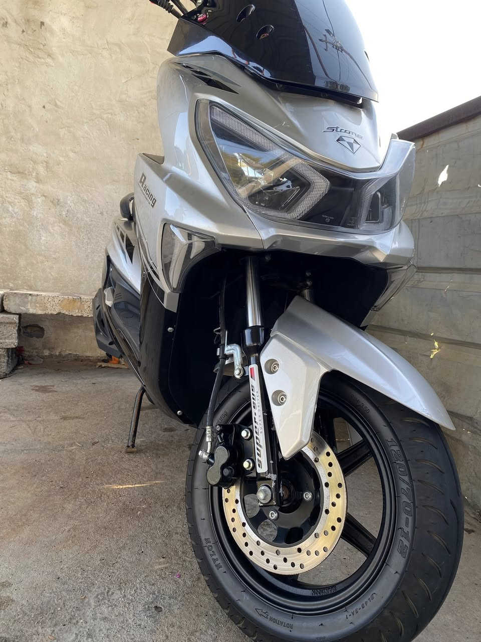 السلام عليكم دراجه نوع سترونك مكينه 150مكفوله من الفتح دراجه حلوه وجديده كهربائيات كامله وسعره جدا مناسب 500وبيه مجال للشراء مكاني كربلاء طوريج رقمي ***********
