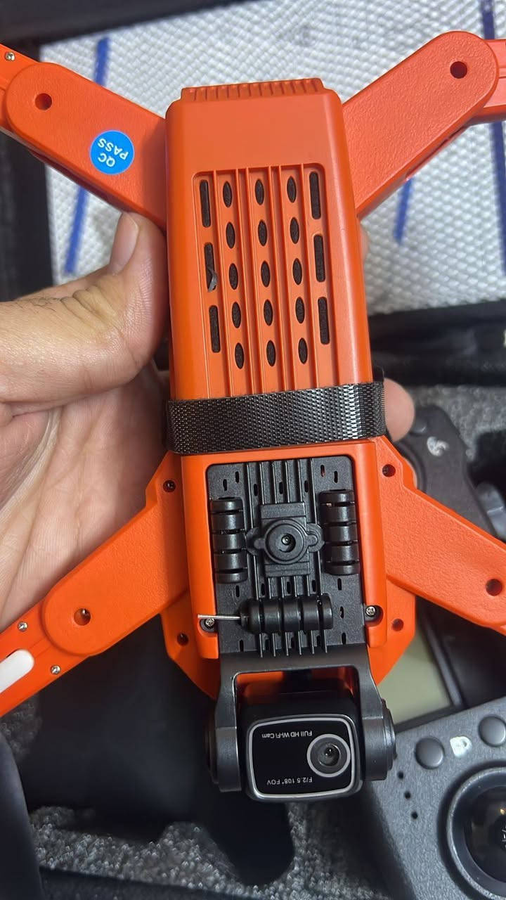 السلام عليكم حبايب درون مستعملة للبيع L900pro ابيعك ع طيران مدة 2كيلو وارتفاع 300متر وياها3بطاريات جدد وجوستكات ثنين انطيك وجنطتها موجودة فقط الشراي يراسل   نضافة 90٪ اتواصل واتساب ***********
