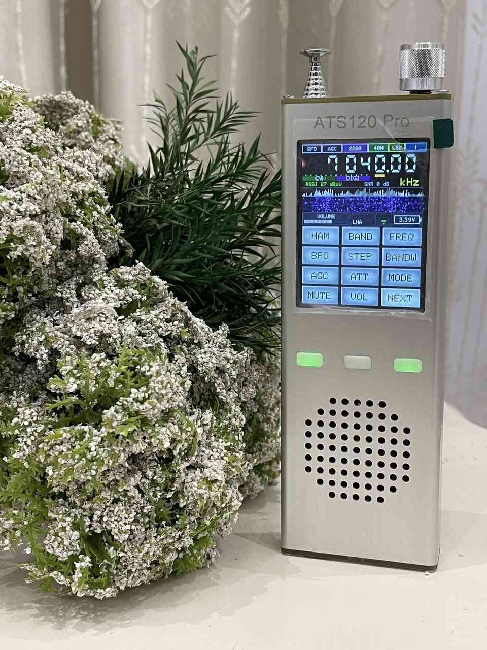 بعد اذن الادمن
الى الهواة راديو ATS 120 Pro الحجم الكبير و الاحدث

فك شفرة مورس
شاشة لمس 
نطاق كامل
شحن تايب C
هوائي جدا طويل
بدن الراديو مصنوع من الالمنيوم

للاستفسار والتواصل على الخاص
متوفر توصيل لجميع محافظات العراق


**إذا كنت صاحب هذا الإعلان وتريد حذفه لأي سبب، رجاءا أرسل رسالة إلى الدعم الفني**