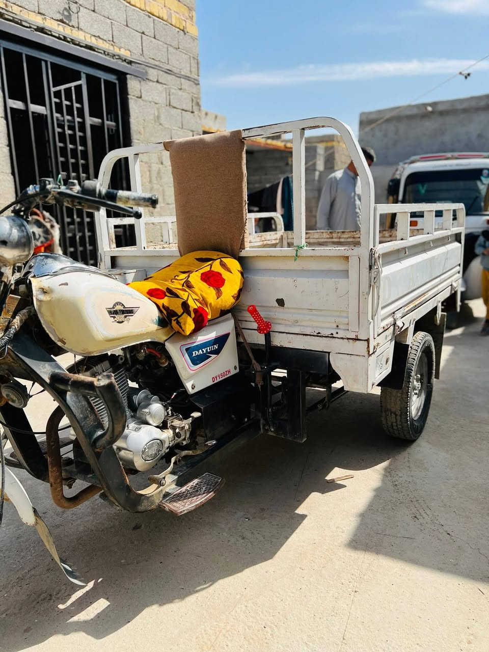 السلام عليكم
ستوته 2012 اوراق اصولي
مكينه 3 براغي مكفوله لافتح ولاتنقيص ولاتبخير
دبلات شغاله كهربائيات شغاله
نگره سلف تايرات نظاف
شاصي مكفول رگبه مكفوله
ستوته ع وضع الشركه
السعر 1250 وبيه مجال
مكاني ناصريه قضاء الدوايه
*********** : سيد احمد
