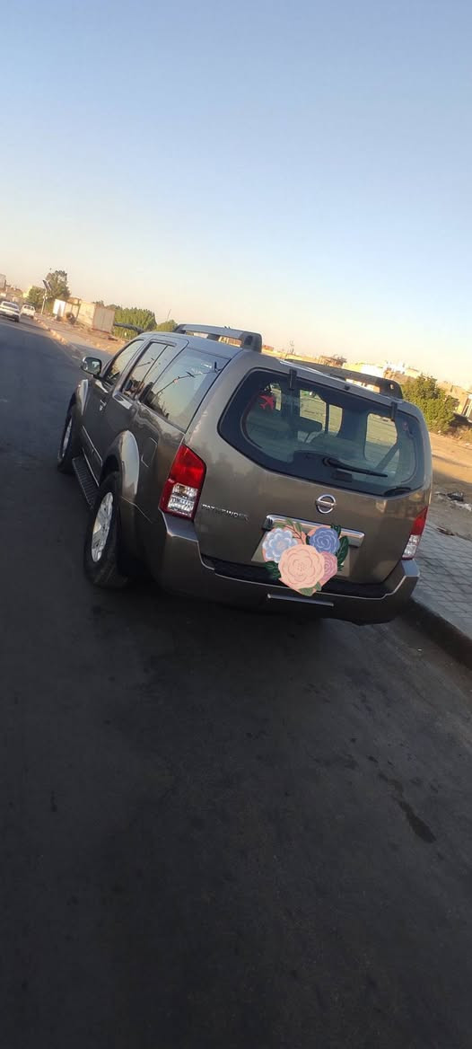 سياره باتفندر للبيع مديل 2006سياره ادامه كامله حداديه تخم تاير كهربائيات شغاله كلها سياره كلشي معايزه مكينه وكير بالصندوك رقم سليمانيه نكليزي سياره مو فول موصفات فور ويل تبريد شغال ثلج تبريد 3قطع غرفتها بيجي بيهاا 3قطع صبغ ضربه خفيفه سعر 90$وبيها مجال لطيبين مكاني بغداد حسينيه الراشديه للاتصال ***********
