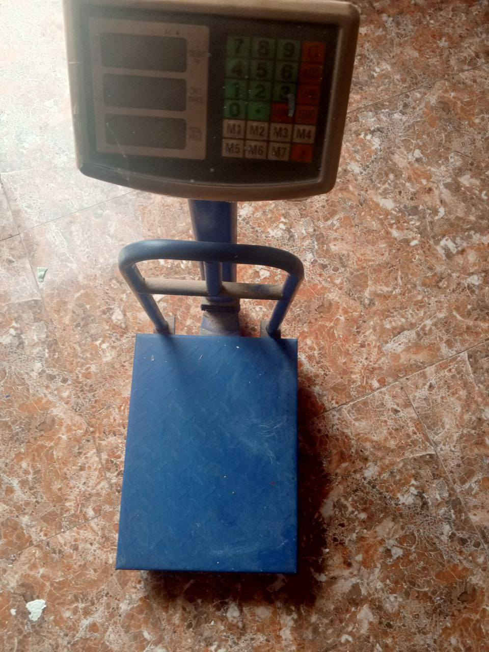 سلام عليكم
الغراض لبيع
سعر خاص


**إذا كنت صاحب هذا الإعلان وتريد حذفه لأي سبب، رجاءا أرسل رسالة إلى الدعم الفني**