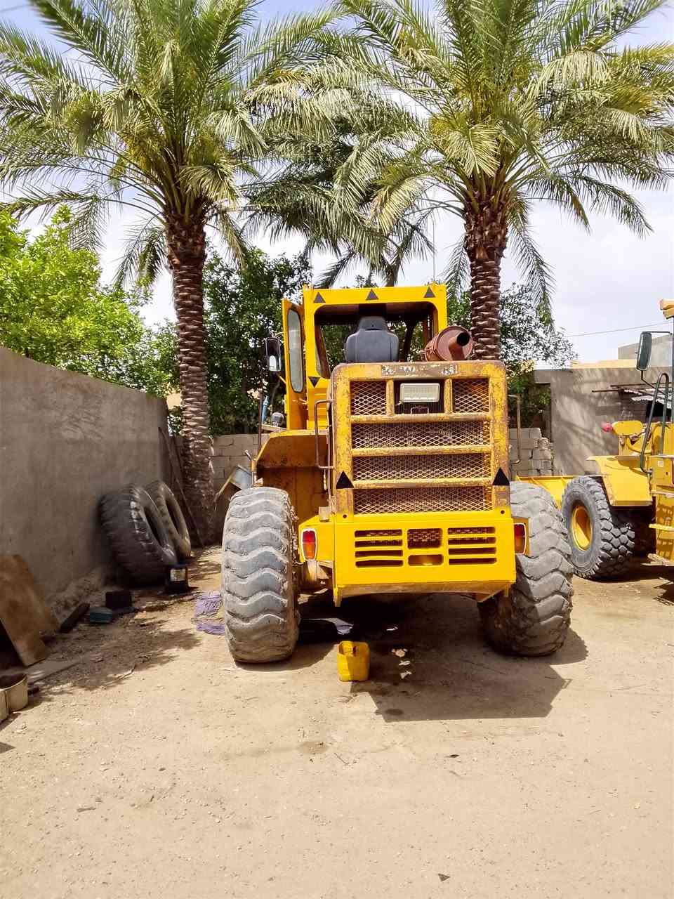 شفل 80موديل 81 رقم اسود كير محرك اكسلات جديد نقصه بس جام السعر 90وبيه مجال رقم الهاتف *********** العنوان الانبار رمادي اجويبه
