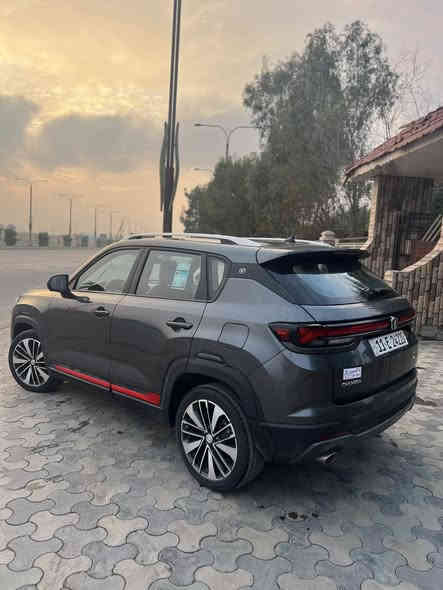 للبيع شانجان cs35 plus
ضمان شركة البخيت موديل 2023 
السياره ماشية (12 الف) كيلو متر فقط 
قابلة للزيادة بحاله الزيرو

المواصفات 
🛑 وضعية قيادة رياضية
🛑 مقابض الابواب / كروم
🛑 مثبت سرعة ( كروز كونترول)
مكابح ABS
🛑 نظام الكتروني لتوزيع القوى بالتساوي على العجلات الاربعة عند التوقف EBD
🛑 نظام للمساعدة اثناء النزول على منحدر HDS
🛑 قفل السيارة يفتح اوتوماتيكيا عند الاصطدام 
🛑 حساسات خلفية عدد 3 
🛑 نظام لتتبع ضعط الهواء في الاطارات
🛑 تشغيل عن بعد
🛑 قفل مركزي + مفتاح ذكي + تحكم بالمقود
🛑 فتحات خلفية للتبريد
🛑 شاشة العدادات LCD 7 inch
🛑 مرايا جانبيه قلابه وتعدل كهربائيآ ومدفئة
🛑 بانوراما مع تحكم عن بعد
🛑 كاميرا خلفية 360 درجة
🛑 تحذير وتوقف تلقائي عند وجود سيارة 
🛑 سماعات ومكبرات صوت عدد ٦
🛑 اضواء اماميه واضواء خلفيه LED 
🛑 كشنات جلد طبيعي
وهناك مواصفات اخرى 

🛑 للاستفسار *********** بي واتساب 📞📞📞📞📞
🛑 مكان السيارة / الأنبار فلوجه
رقم بغداد الدولي سعر 145 وبيه مجال
