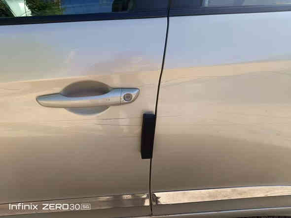 السلام عليكم النترا ٢٠١٧ امريكي لون بيجي
رقم اربيل سنويه باسم شركه وكاله عامه باسمي شرط تحويل أو وكاله سنويه جديده وهزه بعدله 3اشهرووتسقط
ماشيه ٧٩الف حقيقي
حادثه بنيد وجاملغ سطحي بدون دواخل  كلشي  بدون تبديل فقط صبغ وحاليا صاير بيهم بدايه جراد  ومصبوغه من الباب حتى يباوك الصبغ صور الحادث مرفقه بالمنشور سياره كلها ليبلل واحد 
وبيها شخوط خباثه صفحت السائق مبينه بالمنشور 
وملاحظات بسيطه أن شاءالله   
مكينه دوش ٢٠٠٠ شرط لا نضوح ولا تبخير ولا تنقيص
كير ATM
مواصفات عاديه 
كير 3 أوضاع 
Normal
Sport
Eco
كاميرا بلاديه
شاشه بلاديه
تبريد خير من الله 
قبل 3اشهر بدلتله تخم تأيرات  وصدر جديد
سياره مال بيت صارله 4سنين يمي والحمدلله 
السعر 117 ورقه وبيها مجال 
بغداد /حي الجهاد ضباط حي الحسين مقابل بانزيخانة حي العامل 
من ساعة 4الى7غير متواجد في هذا العنوان
***********
