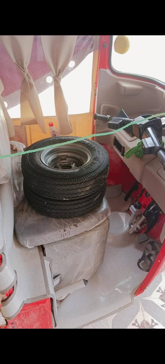 تكتك للبيع 23 اوراق مكفوله كفاله عامه المكان واسط قضاء الحي ***********
