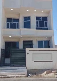 للايجار دار 100 متر   يحتوي على 3 غرف نوم  وصاله و مطبخ مع الخدمات الب...