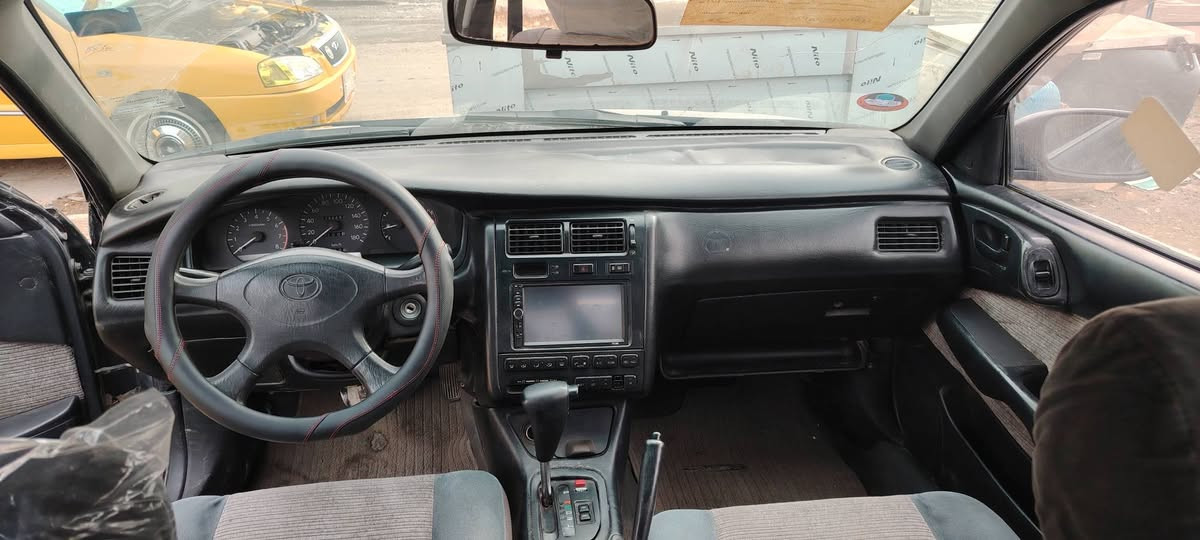 سيارة فرخ بطه موديل 1992الاستفارعلى الارقم ***********
