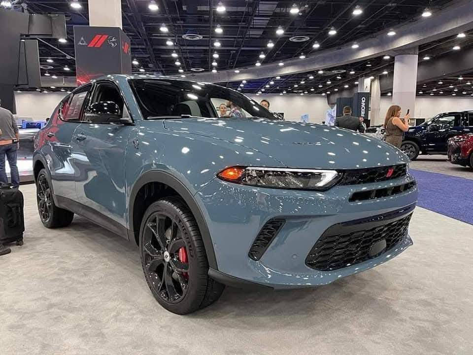 dodge hornet GT / دوج هورنيت
الموديل : 2023
المحرك : 2000 توربو 

#المواصفات
بانوراما
شاشة حجم كبير
كار بلاي
كشنات جلد + كهرباء + ذاكرة
تدفئة وتبريد بالكشنات
تدفئة وتبريد بالستيرن
شفتات تحكم بالستيرن
تبريد قطعتين امامي + خلفي
المري الجاني تدفئة و اشارة ورادار
رادار امامي + جانبي
صندوق كهرباء
حساسات خلفية
كامرة خلفية
رادارات امامية + جانبيه
قيادة ذاتية
مانع تصادم
نحديد مسار
نشغيل عن بعد ابواب دخول ذكي
دفع رباعي AWD
كير 9 نمر
سماعات harman/ kardon عدد 14 سماعة
كيجات دجيتل رقمية
نضام اوتو ستوب لتوفير الطاقة اثناء الازدحام
type c + USB مدخل شواحن
wireless charger شحن لاسلكي

مرقم جاهز رقم بغداد 🇮🇶
السيارة اعلى شي بالمواصفات 1/1مراوس


**إذا كنت صاحب هذا الإعلان وتريد حذفه لأي سبب، رجاءا أرسل رسالة إلى الدعم الفني**