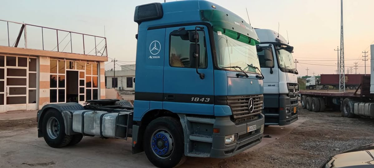 السلام عليكم للبيع اكتروز موديل ٢٠٠٢ رقم وهزه جديده بإسمي كير كهربائي تخم تاير السياره جديده السعر ١٩٥ ورقه وبيه مجال مكان السياره الصويره للاستفسار *********** او ***********
