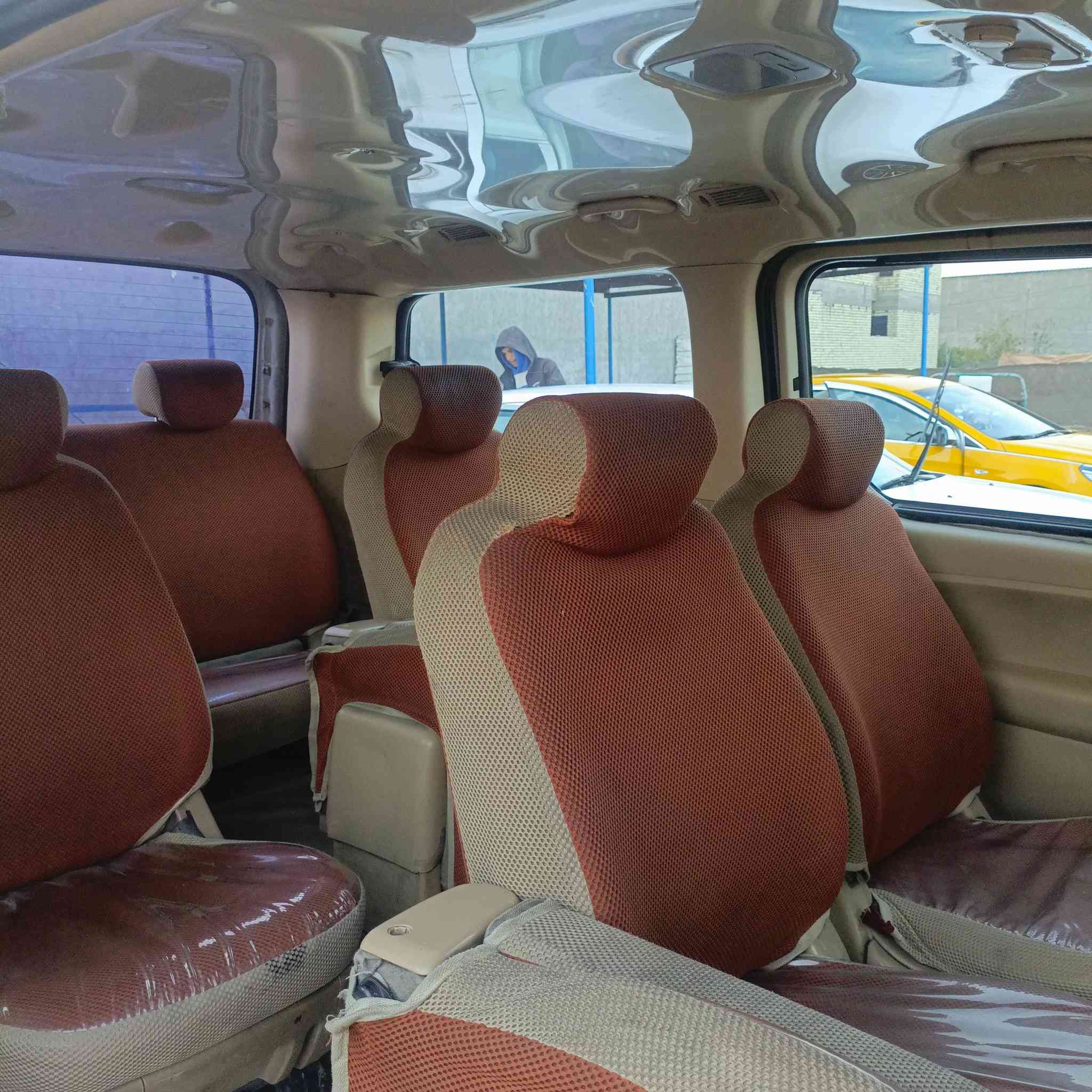 سلام عليكم ستاركس موديل 9 مفتوح محوره مسكر اتو رقم ذقار تحويل ثاني يوم خط بحث كامل حداديه جديده تخم تاير سياره جاهزه بيه جاملغ الخلفي  السعر 132 بيه مجال  *********** السياره رقمه نكليزي
