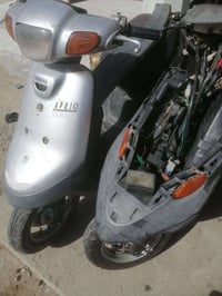 للبيع ثنينهن ١٠٠ مكانهن  الحرية 07819095147