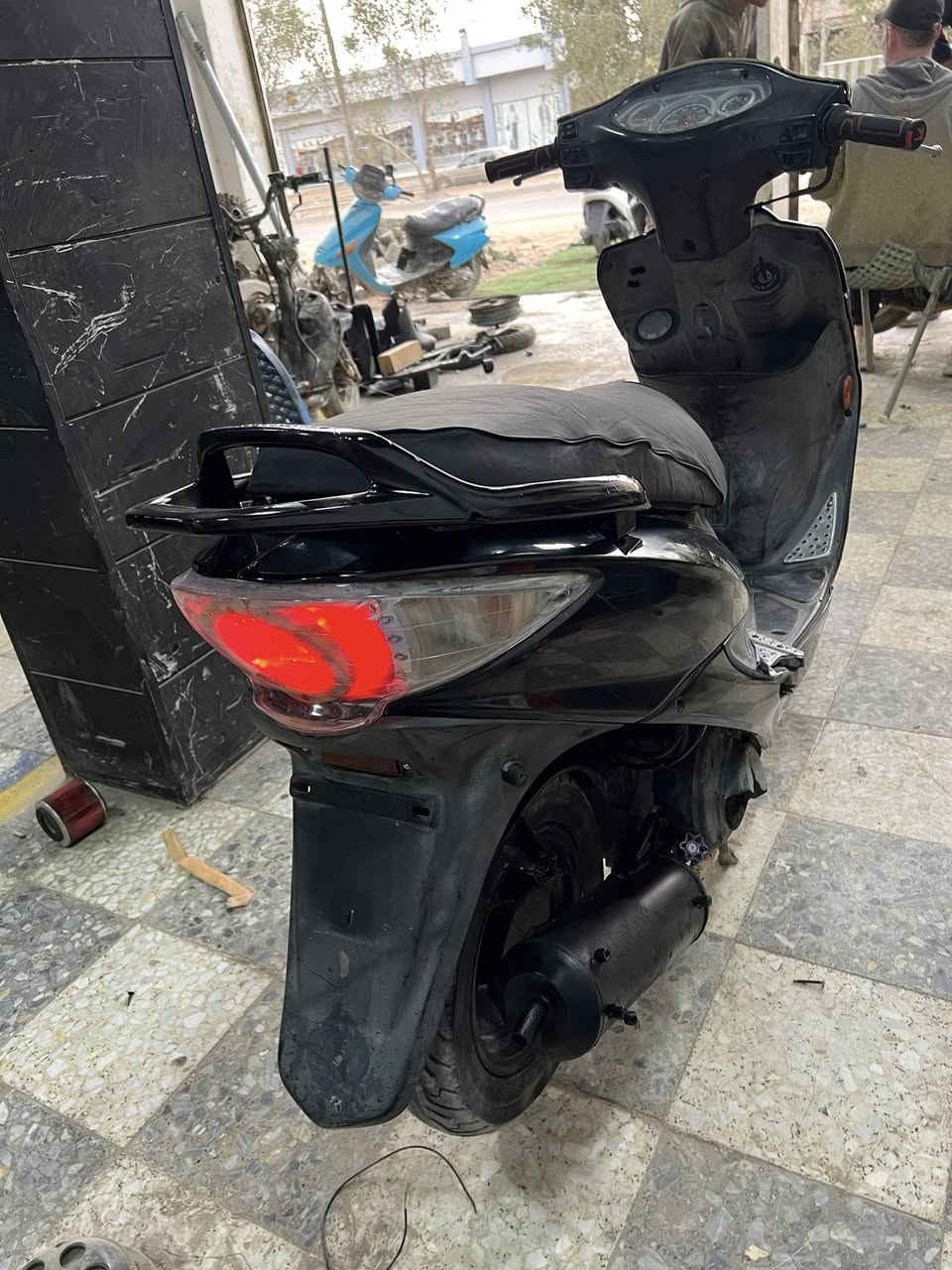 سلام عليكم شباب كامكو G4
درجاه كلش حلوه ونضيفه 
مكينه فول نعومه  نكره سلف 
دراجه بلاديه وماناقصه شي مال جنايه
دراجه بالواقع احلا 
سعره مناسب 525 الف
مكاني نجف شارع المطار مقابل بانزين خانة ريبال قرب مول الرواد 
***********
