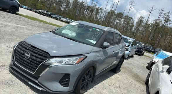 سلام عليكم متاح نيسان ككس موديل 23 لون سمنتي SVكاتي تترقم شمالي فقط سيارة بدون شاصي بدون دواخل صبغ جاملغ وشويه من الباب ربع باب فقط السيارة كلش نظيفه السعر 143 وبيهة مجال بسيط للاتصال ***********
