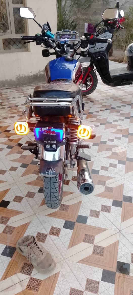 السلام عليكم موجوده دراجة سيفان موديل 24مكفولة من كلشي الموقع ديالى بعقوبه السعر 750وبيهة مجال@


**إذا كنت صاحب هذا الإعلان وتريد حذفه لأي سبب، رجاءا أرسل رسالة إلى الدعم الفني**