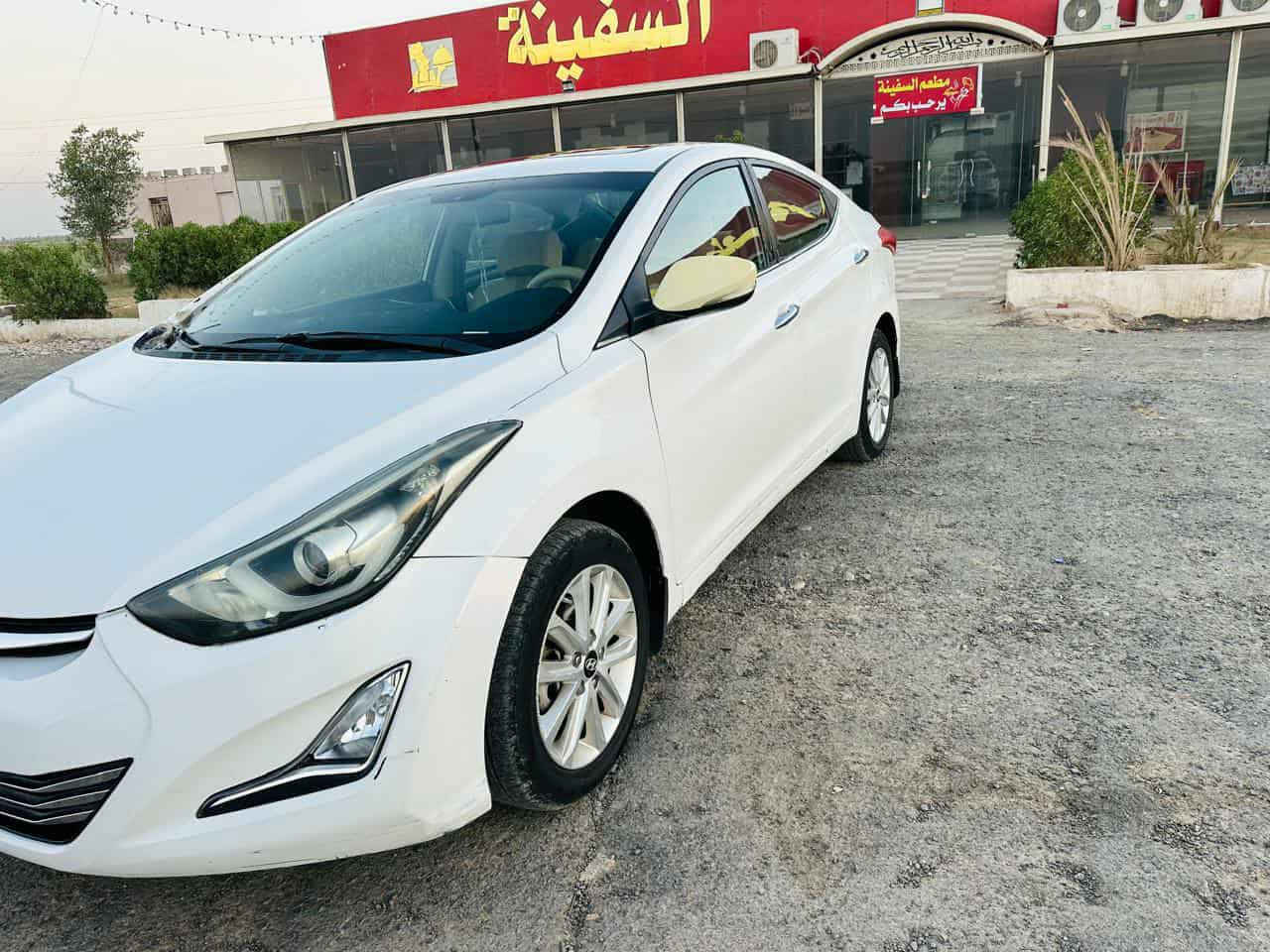 السلام عليكم
***********
للبيع او مراوس حسب القناعه اصفر عادي 
النترا موديل ٢٠١٦ خليجي رقم بغداد تحويل مباشر الرقم الدولي الجديد
فول عدا البصمة 
(مصبوغة عام بدون دواخل) 
هزة جديده 
فتحة
مكينة ٢٠٠٠دوش
شاشة ايباد
تحكم مري
كامرا
تحكم ستيرن جهتين كروس مثبت سرعه اواكس بلوتوث
تخم تاير جديد
حداديه جديده
تبريد ثلج
داخل صاج
السعر ١٠٥
مكاني كوت 
متواجد على النت
