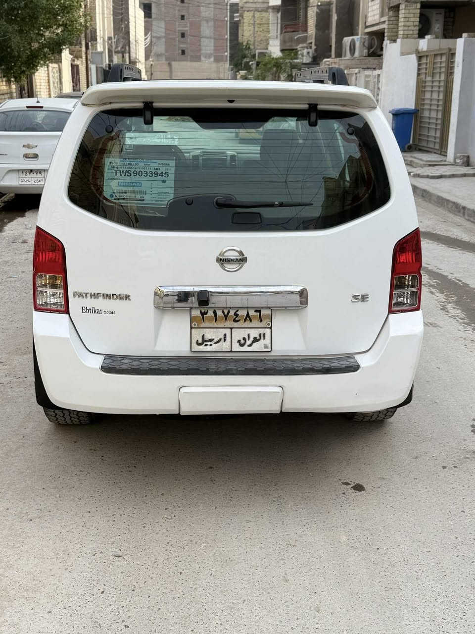 السلام عليكم
‏نيسان باتفندر 2006 خليجي 7 راكب رقم اربيل سنويه نافذه وكاله عامه باسم صديقي تحويل او وكاله ماشيه 300 الف فول مواصفات تبريد 3 قطع سلايت  فور  ويل شغال بيها صبغ قطعتين بدون دواخل موجوده صور سونار بالمنشور مكينه 6سلندر 4000 كير مكينه كله تمام عليها غرامه 300 دولار تنزل من سعر نقص فقط تبريد فجأه وكف جان شغال سابقآ. . 
‏السعر /98$ وببها مجال بيع او مراوس. . 
‏العنوان/بغداد-الزعفرانيه
‏*********** واتساب
