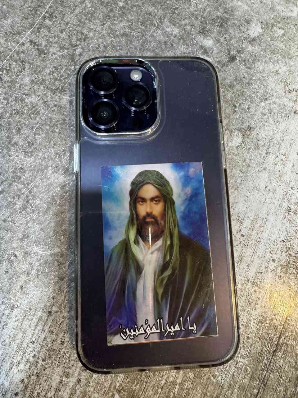 ايفون 14 برو ماكس مستبدل شاشا اصليه مكان بغداد كماليه سعر 750  رقم ‭0776 205 6156‬
