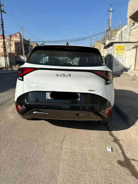 السلام عليكم 
للبيع كيا سبورتج موديل 2024 رقم اربيل 
فول مواصفات بلاك ادشين 
مكفولة كفاله من صبغ وضربة 
بانوراما جلد لونين زيتوني ومخمل كنتارة 
مكان السيارة بغداد 
سعر السيارة 239 ورقة وبيها مجال بسيط 
رقم هاتف ***********
