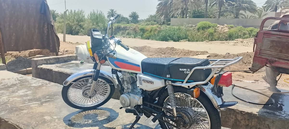 سلام عليكم هاي ارشه مديل 18 اوراق اصولي لدراجه نضيفه ابدل بس ولفات   ب 750او بيها مجال حك لجيه ماعندك تاخذها وتروح 🤍❤ مكاني الدوانيه قضاء المهناويه او هاذا رقمي ***********
