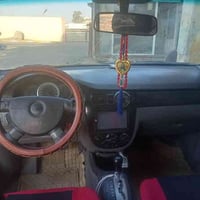 وبترا 2011 صفره بيه ضربه جنطه خفيفه وبيه تلحيضات سعره 57 وبيه مجال اكث...