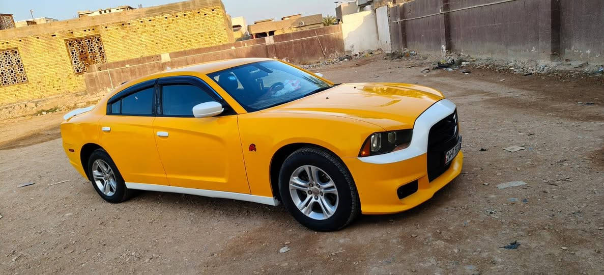 سلام عليكم من رخصه لادمن جارجر موديل 12اصل كندي السياره رقم بصره دولي محرك كير 3600 حداديه عامه جديده تخم تاير لايت زنون بصمه أبواب سياره جديده ومانقصها شي مجهزه لآخر حبايه السعر 140 مكانه البصره 
للمراوس فقط جارجر اوبامه حديث مع الفرق خصوصي ماكو اشكال للاتصال ***********
