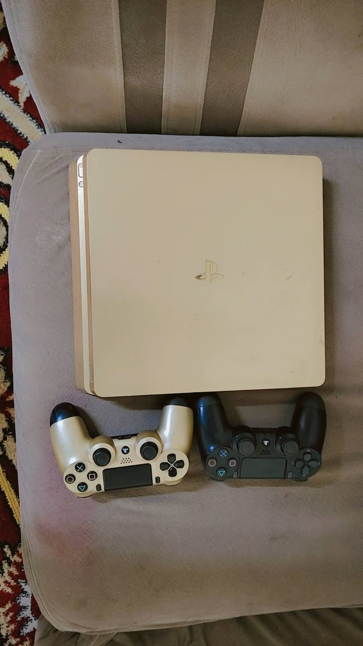 بلي فور سلم مهكر نضام 12 بي 12لعبه من ضمنهم بيس 21
1تيره. سعر 300 لي رايده بلعافيه هذا رقمي ***********
