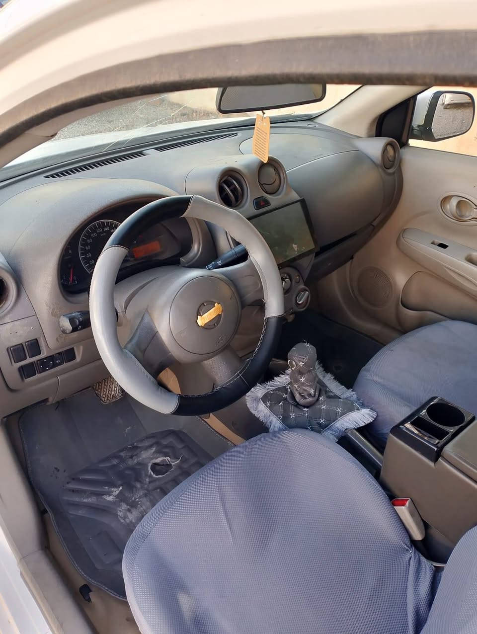 نيسان لاكشميباي موديل ٢٠١٤ براوةي دووبةي
اوتوماتيك ٢جام كارةبا
٤٠ورقةو مجال 

شوين كةلار 

***********
