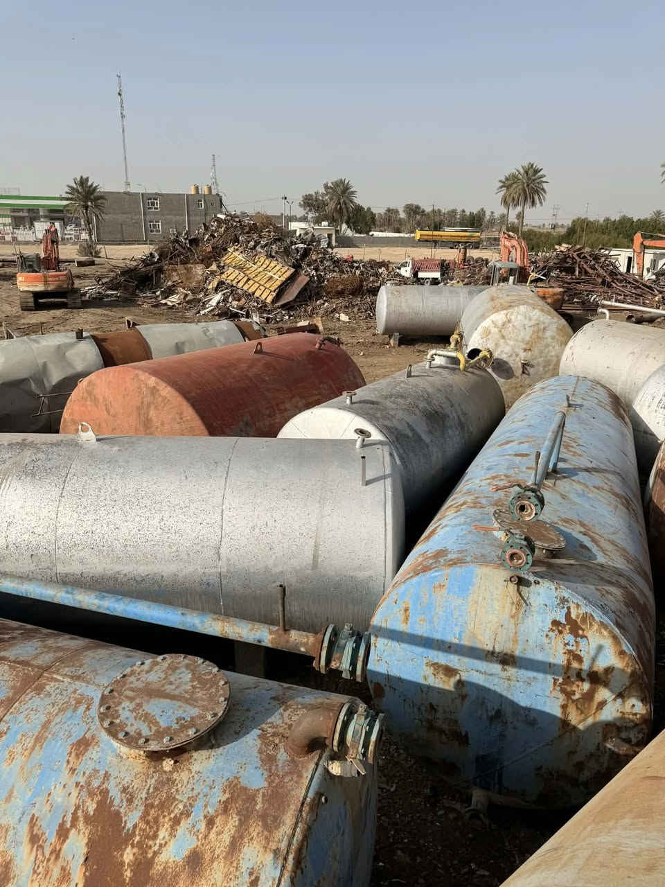 تانكيات للبيع ع الوزن ***********
