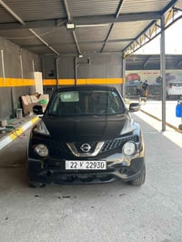 سلام علیکم  نیسان جوکی ٢٠١٦ فول مواسەفات  ٣ پارچەی هەیە پێشی هەندەکی گ...