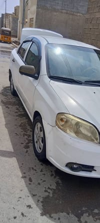 افيو • ٢٠١١ • قير حديدي